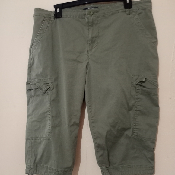 Chaps Pants & Jumpsuits Chaps Cargo Women Capris Size 4 Poshmark